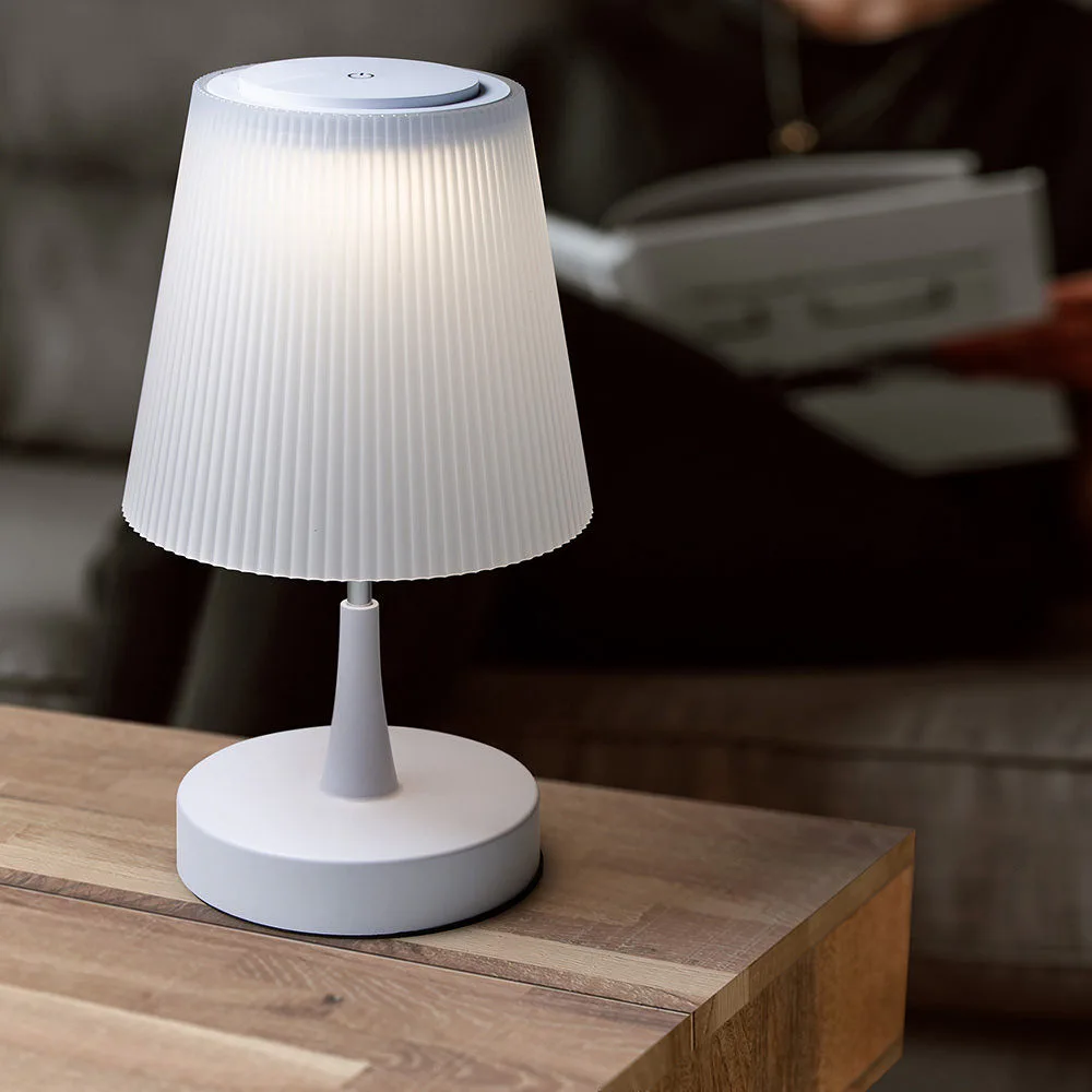 Table lamp 01.jpg