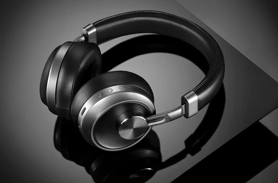 Black Headphone Photography.webp